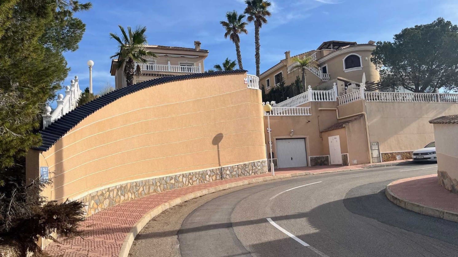 3 bedroom Villa for sale in Ciudad Quesada with pool garage - € 699,950 (Ref: 8700084)