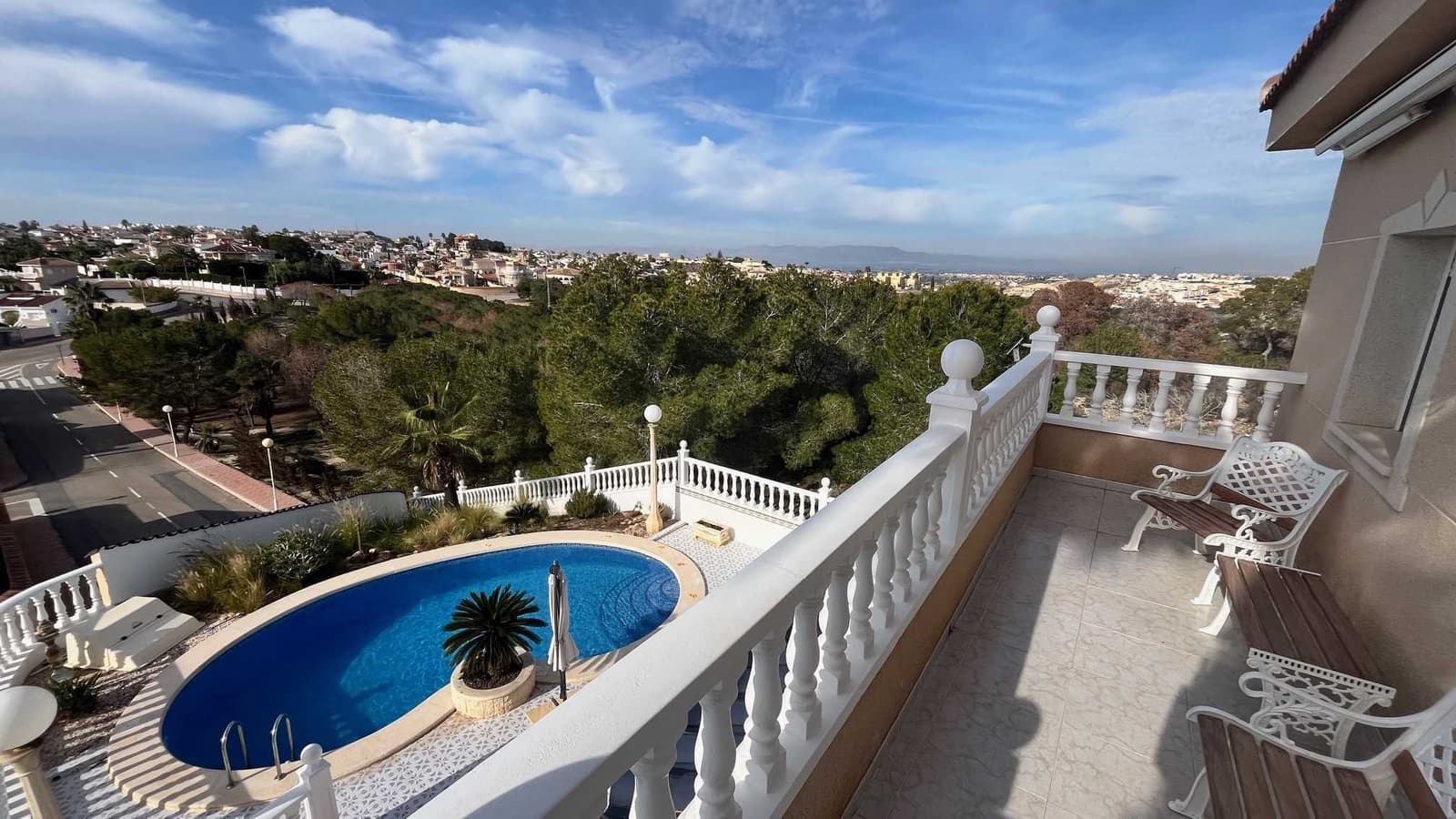 3 bedroom Villa for sale in Ciudad Quesada with pool garage - € 699,950 (Ref: 8700084)