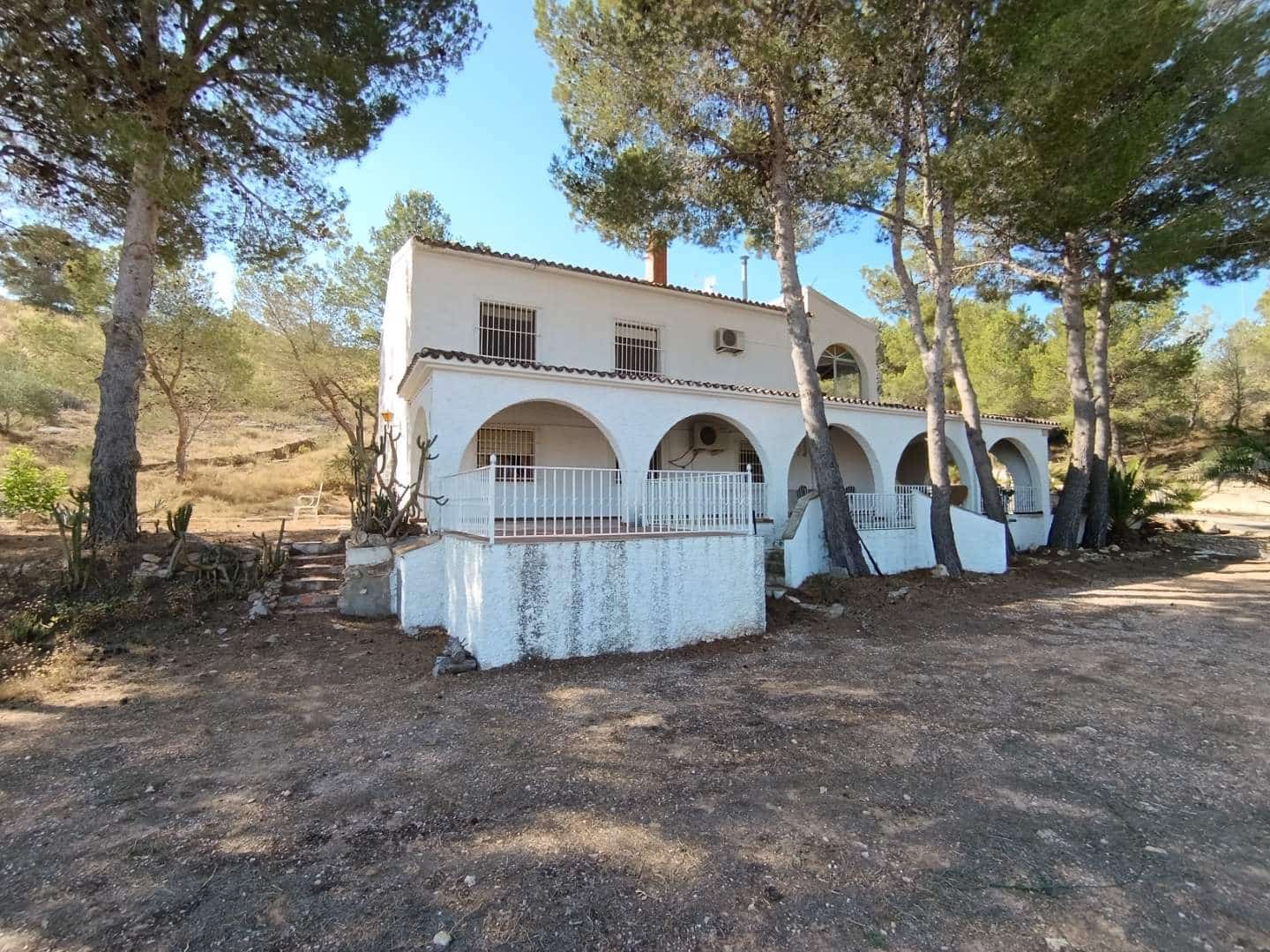 3 bedroom Villa for sale in Hondon de las Nieves with pool - € 345,000 (Ref: 9093365)