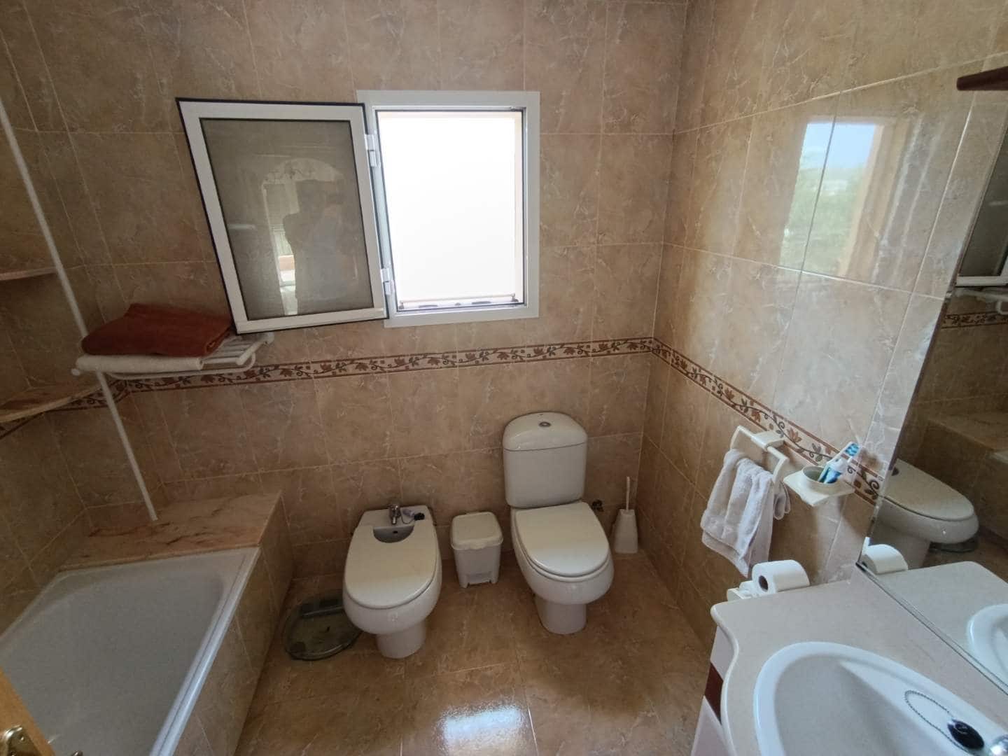 3 makuuhuone Huvila myytävänä paikassa Hondon de las Nieves mukana uima-altaan - 260 000 € (Ref: 9227839)