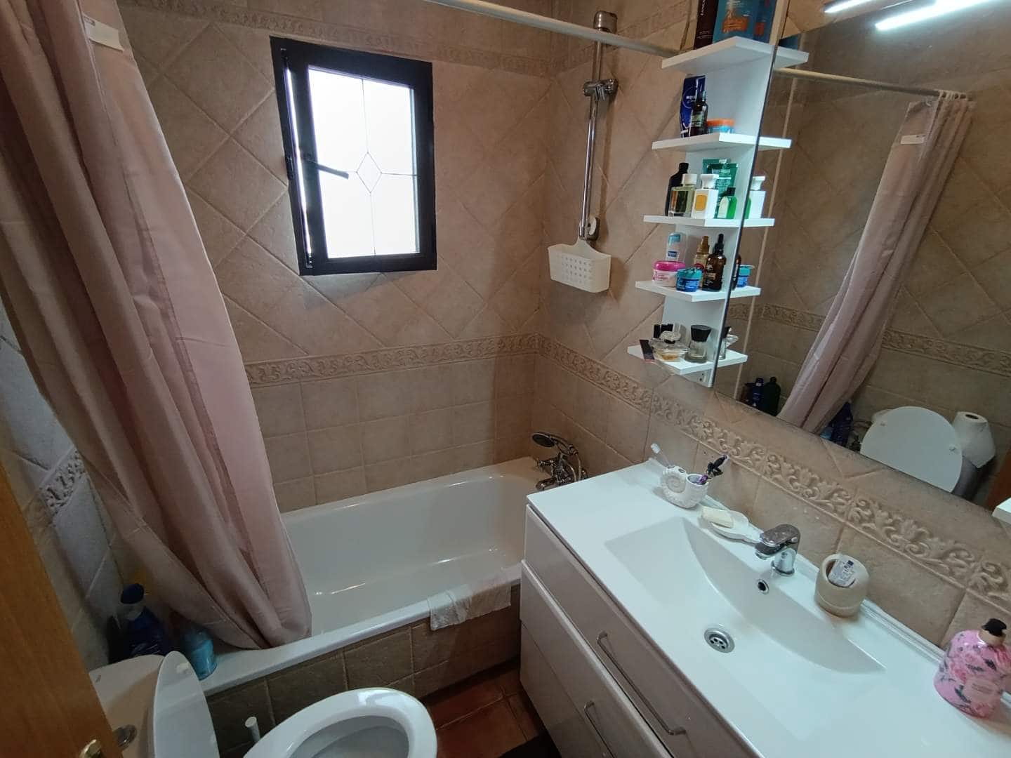 2 makuuhuone Huvila myytävänä paikassa Hondon de las Nieves mukana uima-altaan - 260 000 € (Ref: 9301812)