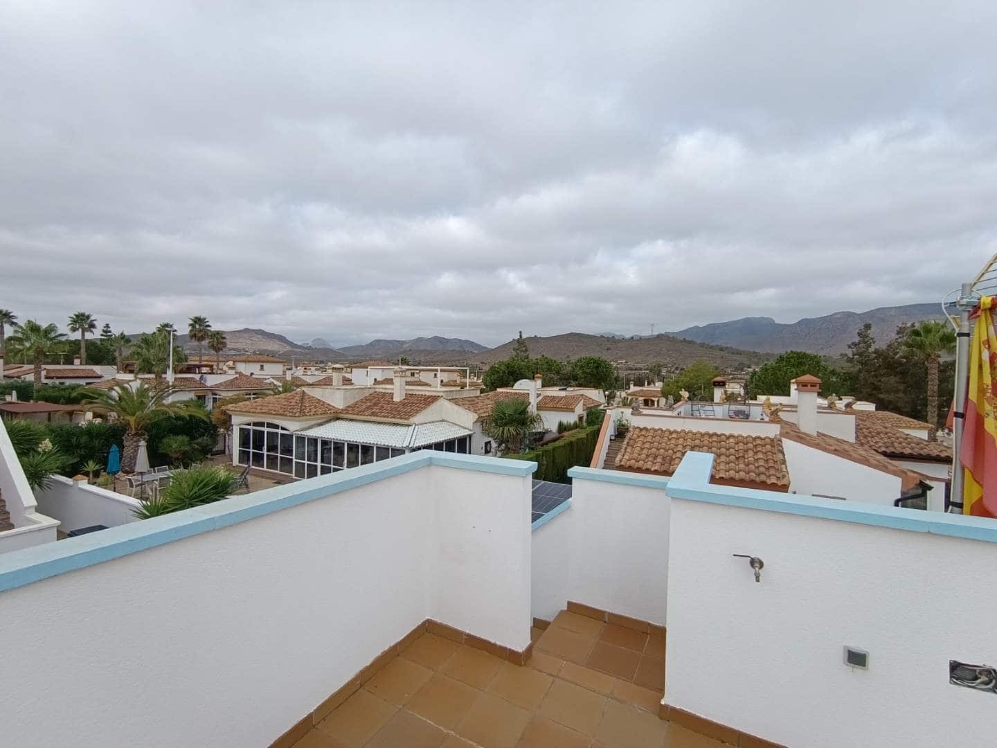 2 makuuhuone Huvila myytävänä paikassa Hondon de las Nieves mukana uima-altaan - 260 000 € (Ref: 9301812)