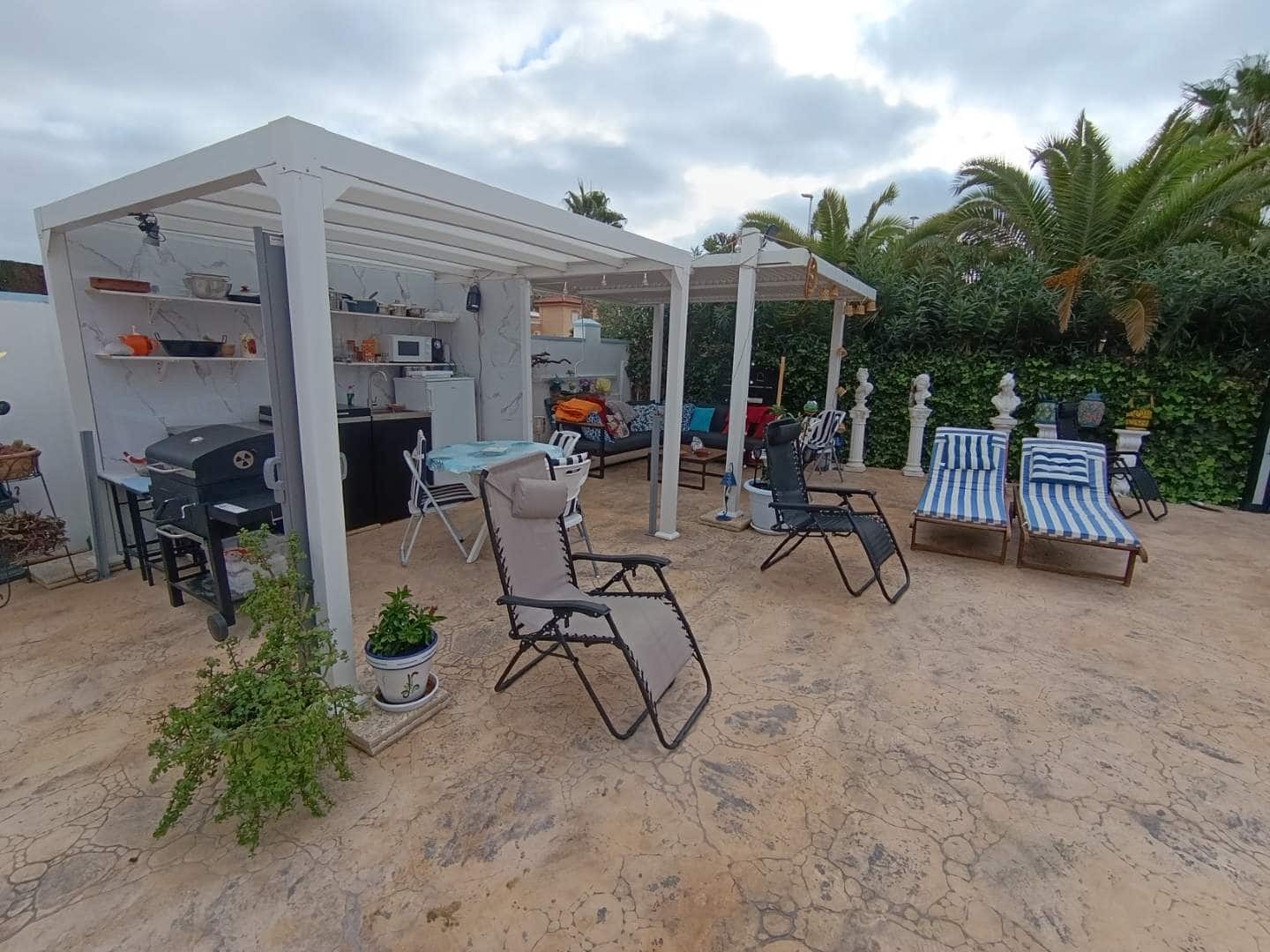 2 makuuhuone Huvila myytävänä paikassa Hondon de las Nieves mukana uima-altaan - 260 000 € (Ref: 9301812)