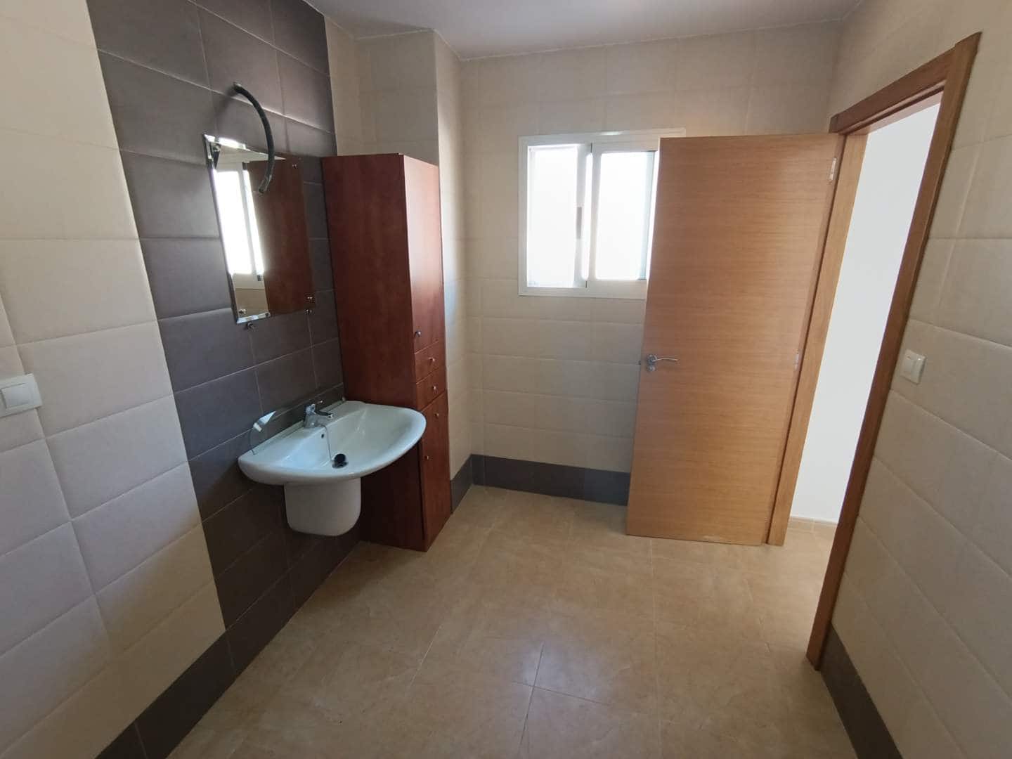 4 soveværelse Byhus til salg i Hondon de los Frailes - € 198.000 (Ref: 9377997)