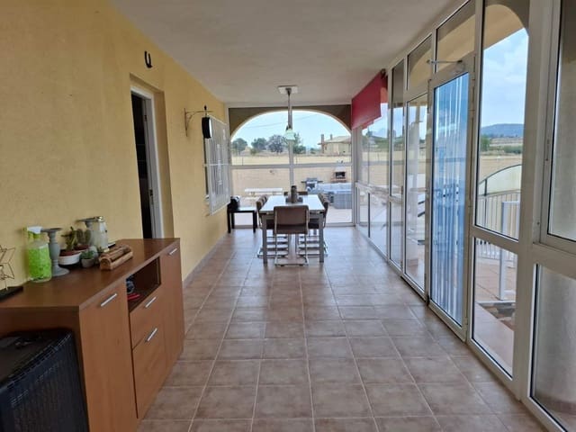 4 bedroom Villa for sale in Cañada del Trigo, Pinoso with pool - € 325,000 (Ref: 9399670)