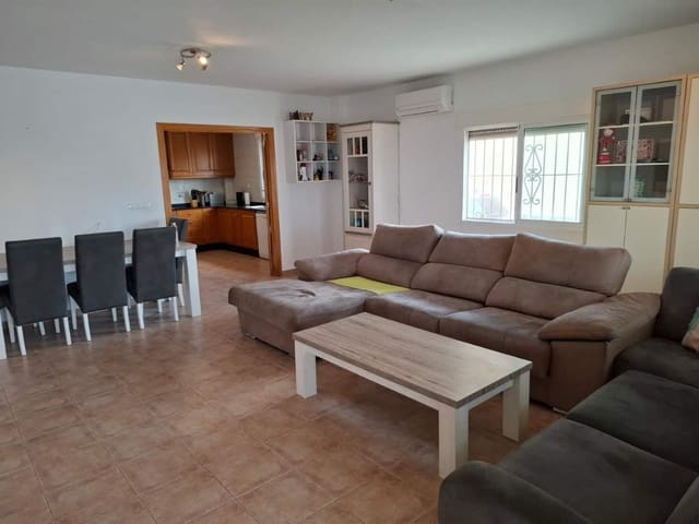4 bedroom Villa for sale in Cañada del Trigo, Pinoso with pool - € 325,000 (Ref: 9399670)