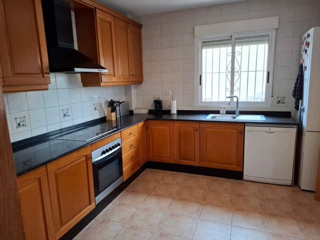 4 bedroom Villa for sale in Cañada del Trigo, Pinoso with pool - € 325,000 (Ref: 9399670)