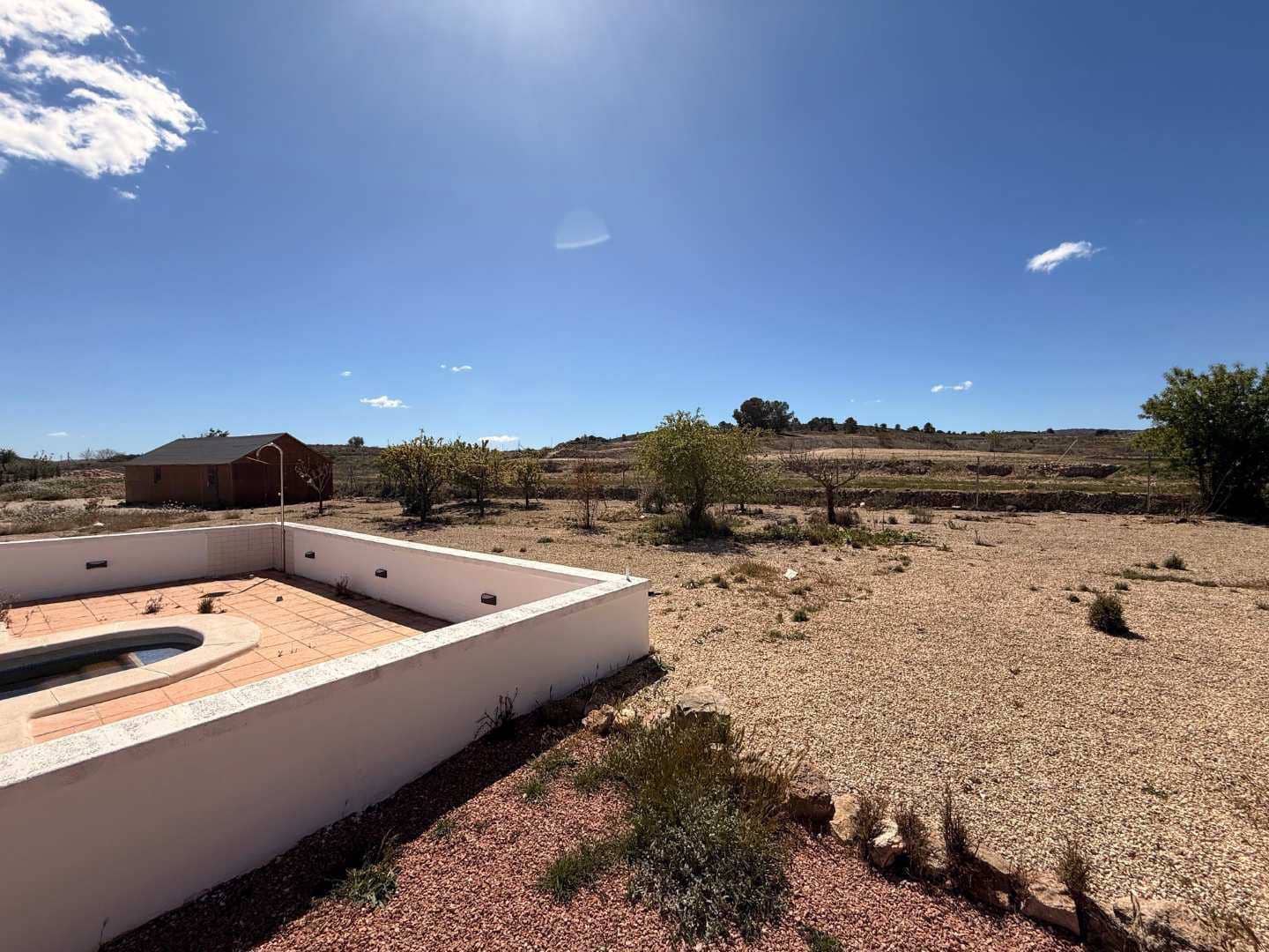 3 bedroom Villa for sale in Pinoso with pool - € 350,000 (Ref: 9749213)