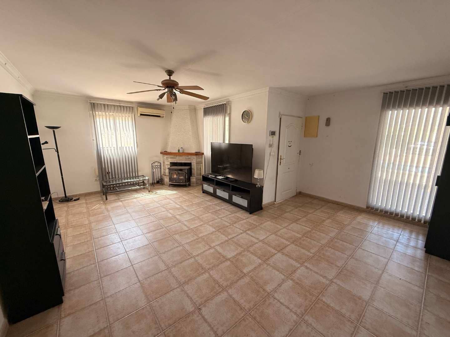 3 makuuhuone Huvila myytävänä paikassa Macisvenda mukana uima-altaan 
autotalli - 265 000 € (Ref: 9798250)