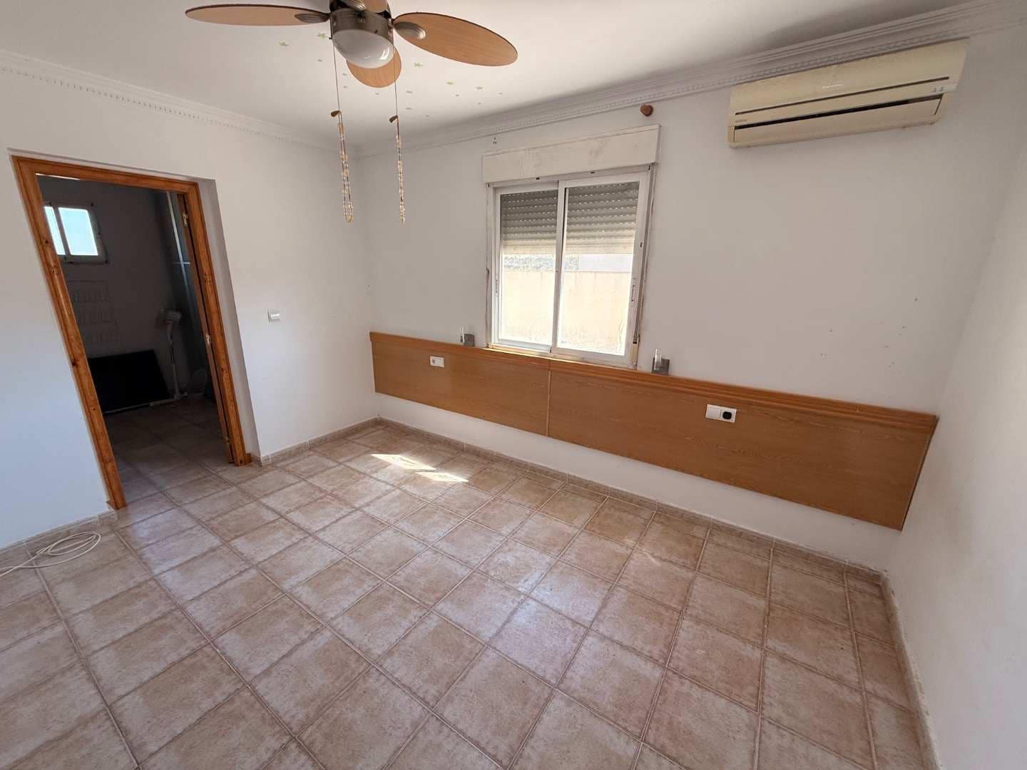 3 makuuhuone Huvila myytävänä paikassa Macisvenda mukana uima-altaan 
autotalli - 265 000 € (Ref: 9798250)