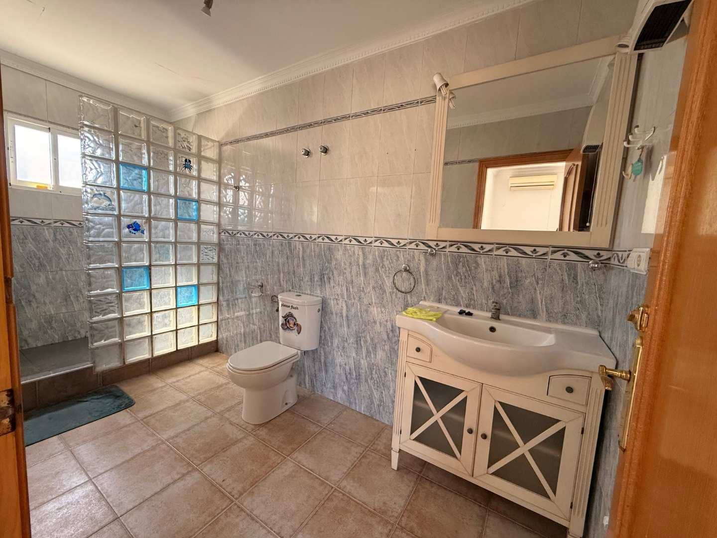 3 makuuhuone Huvila myytävänä paikassa Macisvenda mukana uima-altaan 
autotalli - 265 000 € (Ref: 9798250)