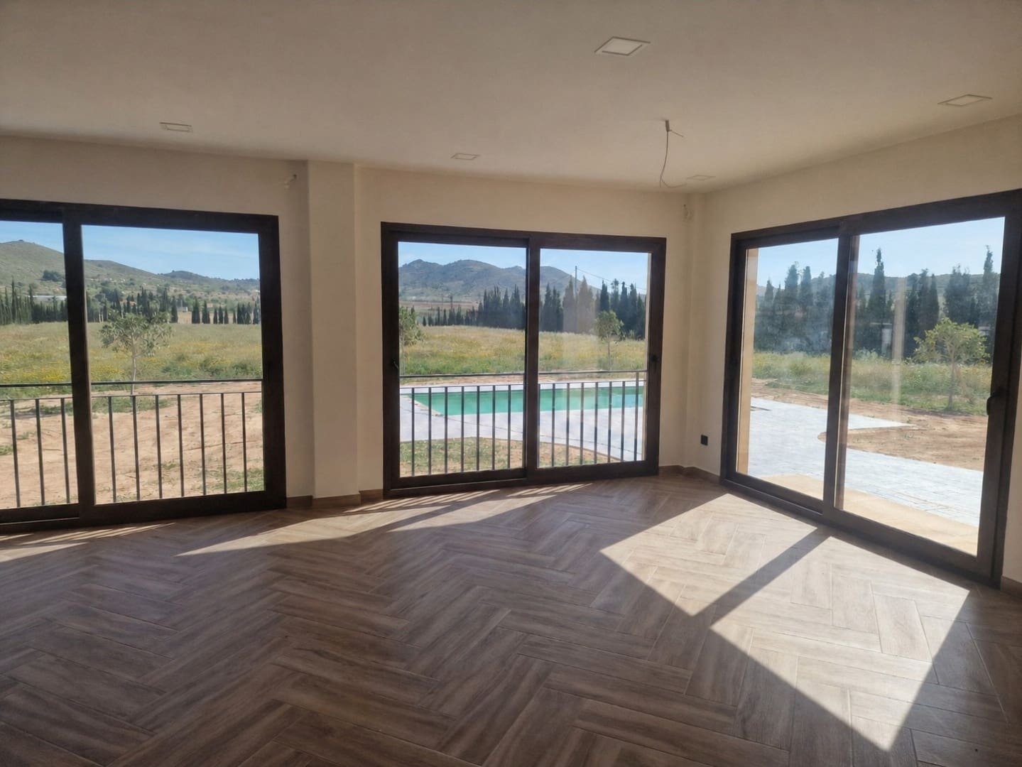 3 bedroom Villa for sale in Hondon de las Nieves with pool - € 465,000 (Ref: 9809659)