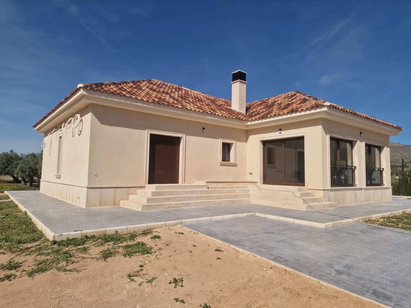 3 bedroom Villa for sale in Hondon de las Nieves with pool - € 465,000 (Ref: 9809659)