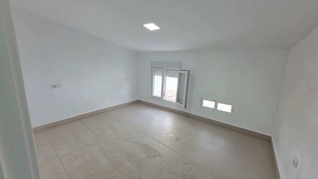 3 soveværelse Byhus til salg i Pinoso - € 125.999 (Ref: 9932301)
