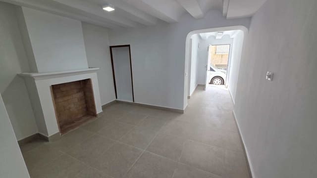 3 soveværelse Byhus til salg i Pinoso - € 125.999 (Ref: 9932301)