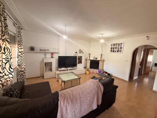 Adosado de 4 habitaciones en Cañada del Trigo, Pinoso en venta con garaje - 145.000 € (Ref: 9938478)