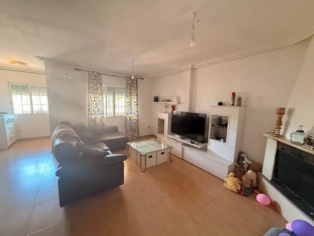 Adosado de 4 habitaciones en Cañada del Trigo, Pinoso en venta con garaje - 145.000 € (Ref: 9938478)
