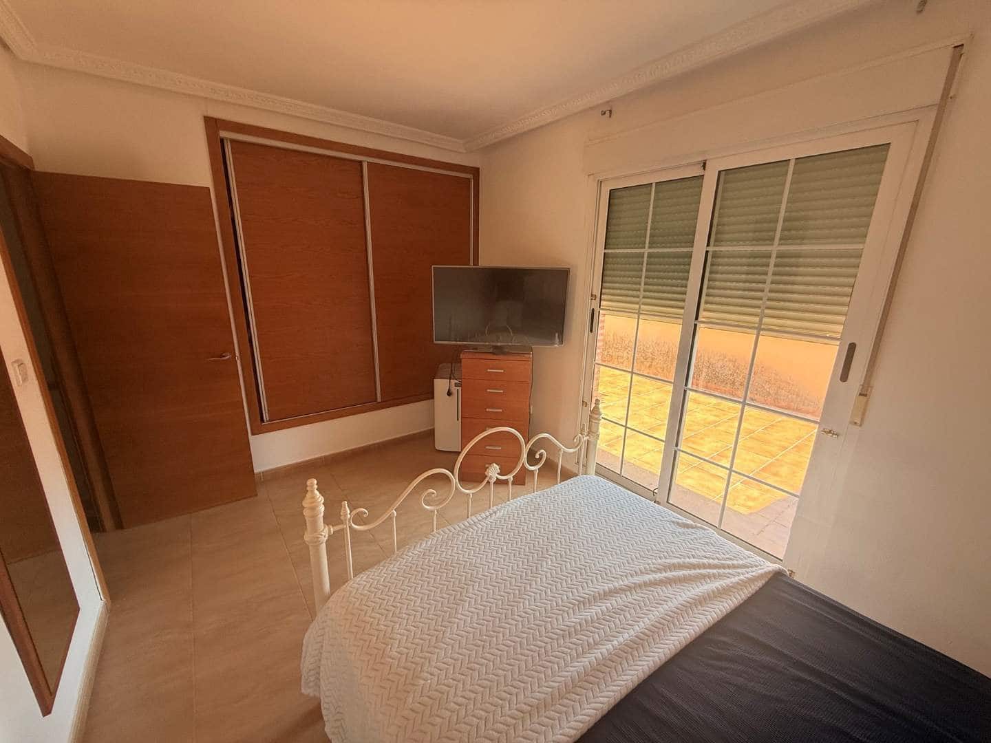 Adosado de 4 habitaciones en Cañada del Trigo en venta con garaje - 145.000 € (Ref: 9938478)