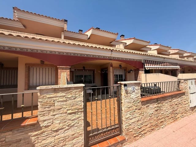 Adosado de 4 habitaciones en Cañada del Trigo, Pinoso en venta con garaje - 145.000 € (Ref: 9938478)
