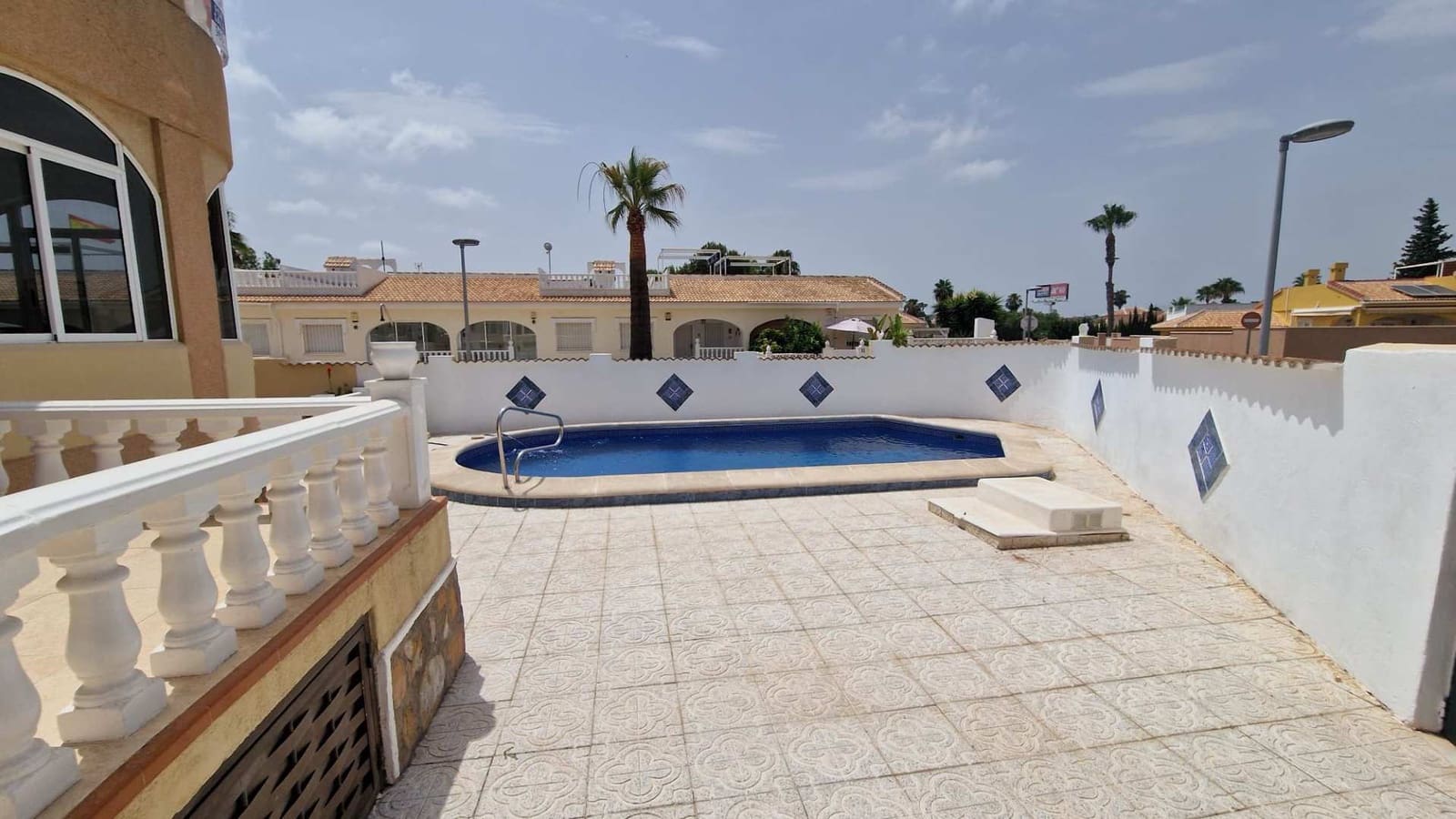 2 soveværelse Villa til salg i Benijofar med swimmingpool garage - € 375.000 (Ref: 9985639)