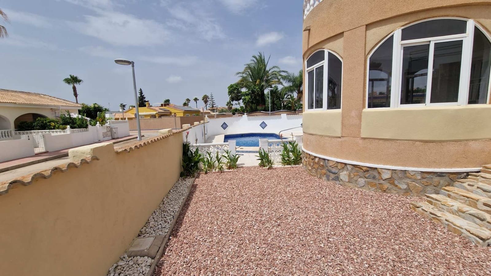 2 soveværelse Villa til salg i Benijofar med swimmingpool garage - € 375.000 (Ref: 9985639)