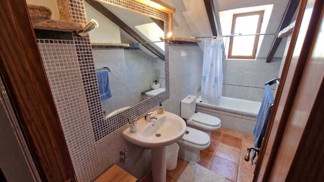 Chalet de 4 habitaciones en Hondón de los Frailes en venta con piscina - 379.950 € (Ref: 9985847)