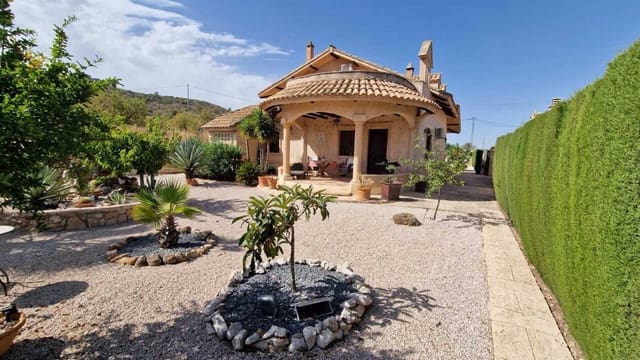 Chalet de 4 habitaciones en Hondón de los Frailes en venta con piscina - 379.950 € (Ref: 9985847)