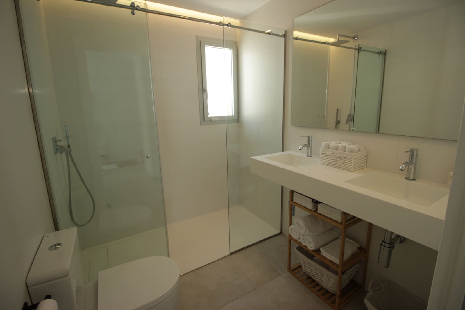 4 bedroom Villa for rent in Benitachell / Benitatxell with pool garage - € 3,000 (Ref: 10031300)