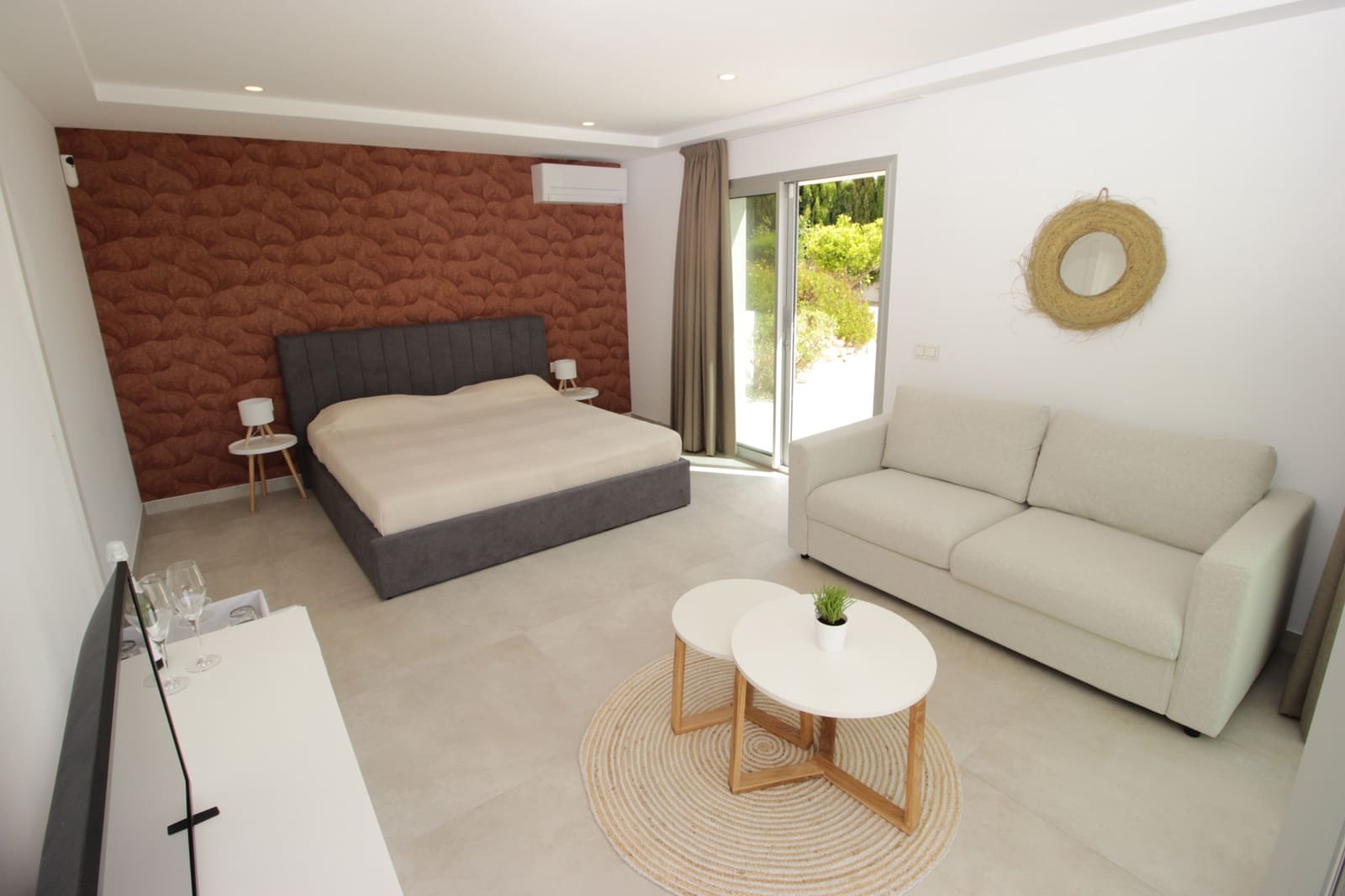 4 bedroom Villa for rent in Benitachell / Benitatxell with pool garage - € 3,000 (Ref: 10031300)