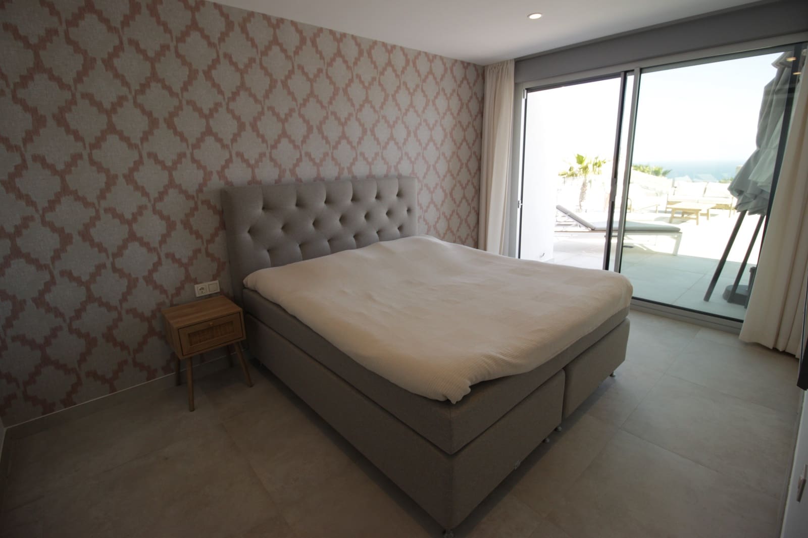 4 bedroom Villa for rent in Benitachell / Benitatxell with pool garage - € 3,000 (Ref: 10031300)