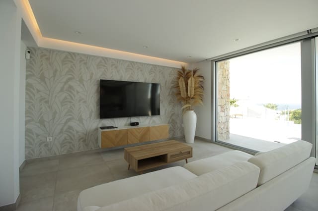 4 bedroom Villa for rent in Cumbre del Sol, Benitachell / Benitatxell with pool garage - € 3,000 (Ref: 10031300)