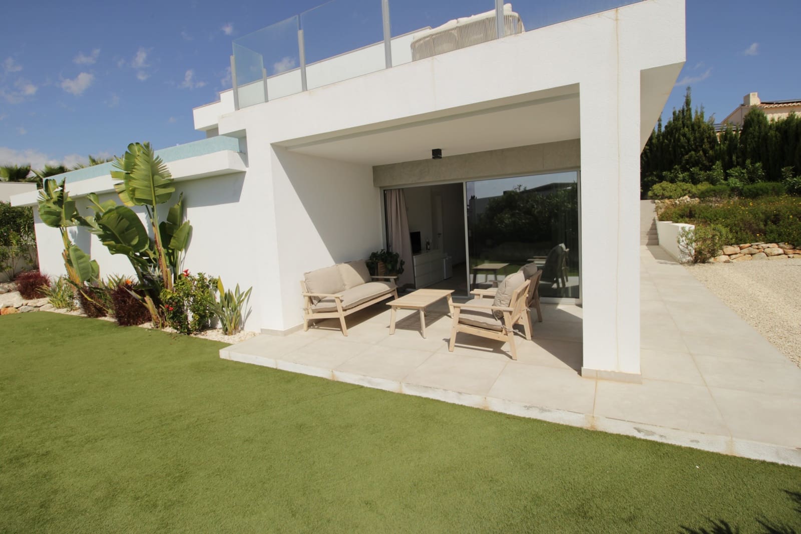 4 bedroom Villa for rent in Benitachell / Benitatxell with pool garage - € 3,000 (Ref: 10031300)