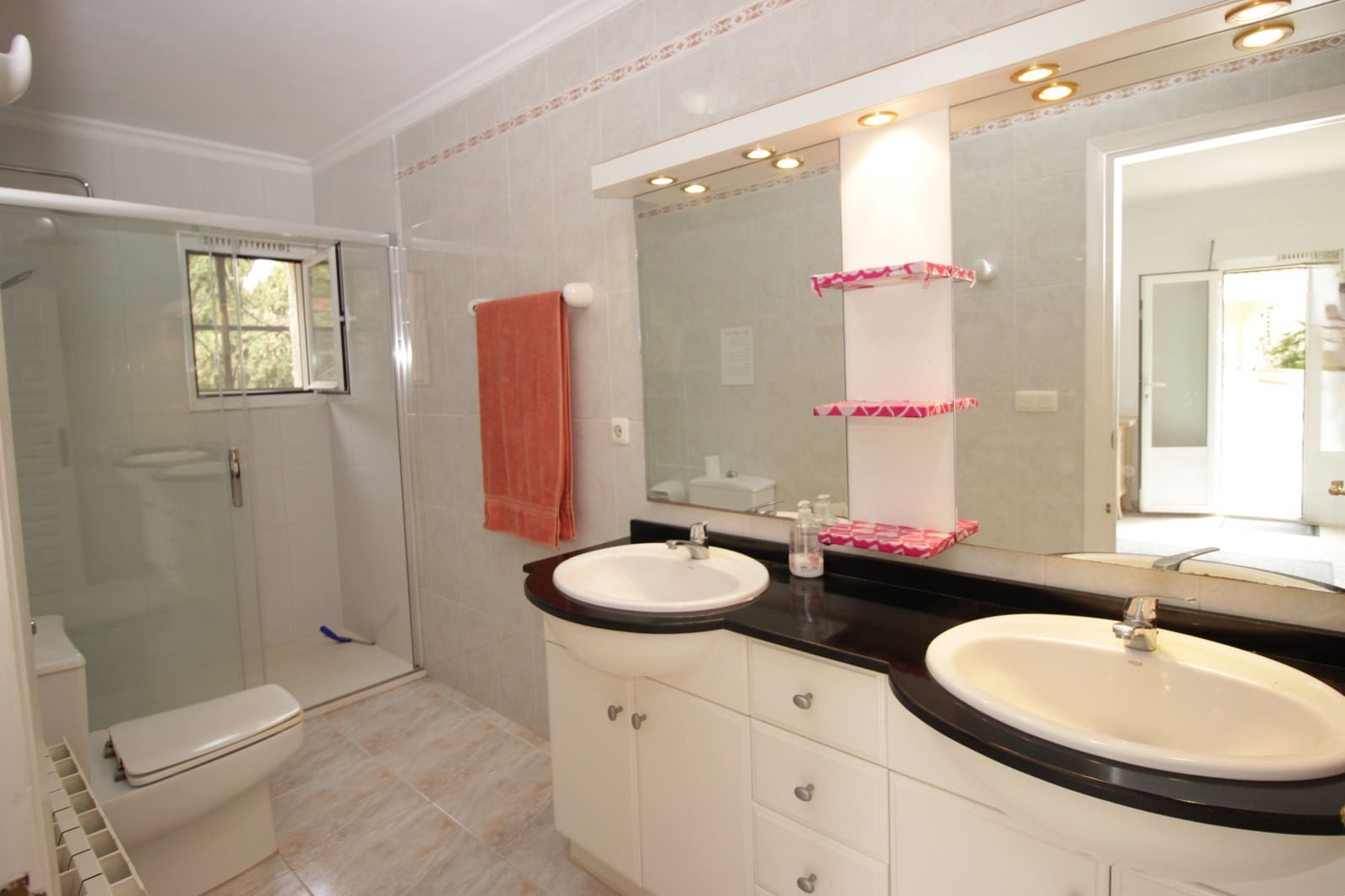 Villa/Maison de 4 chambres à louer à Javea / Xabia avec piscine garage - 1 800 € (Ref: 10073313)