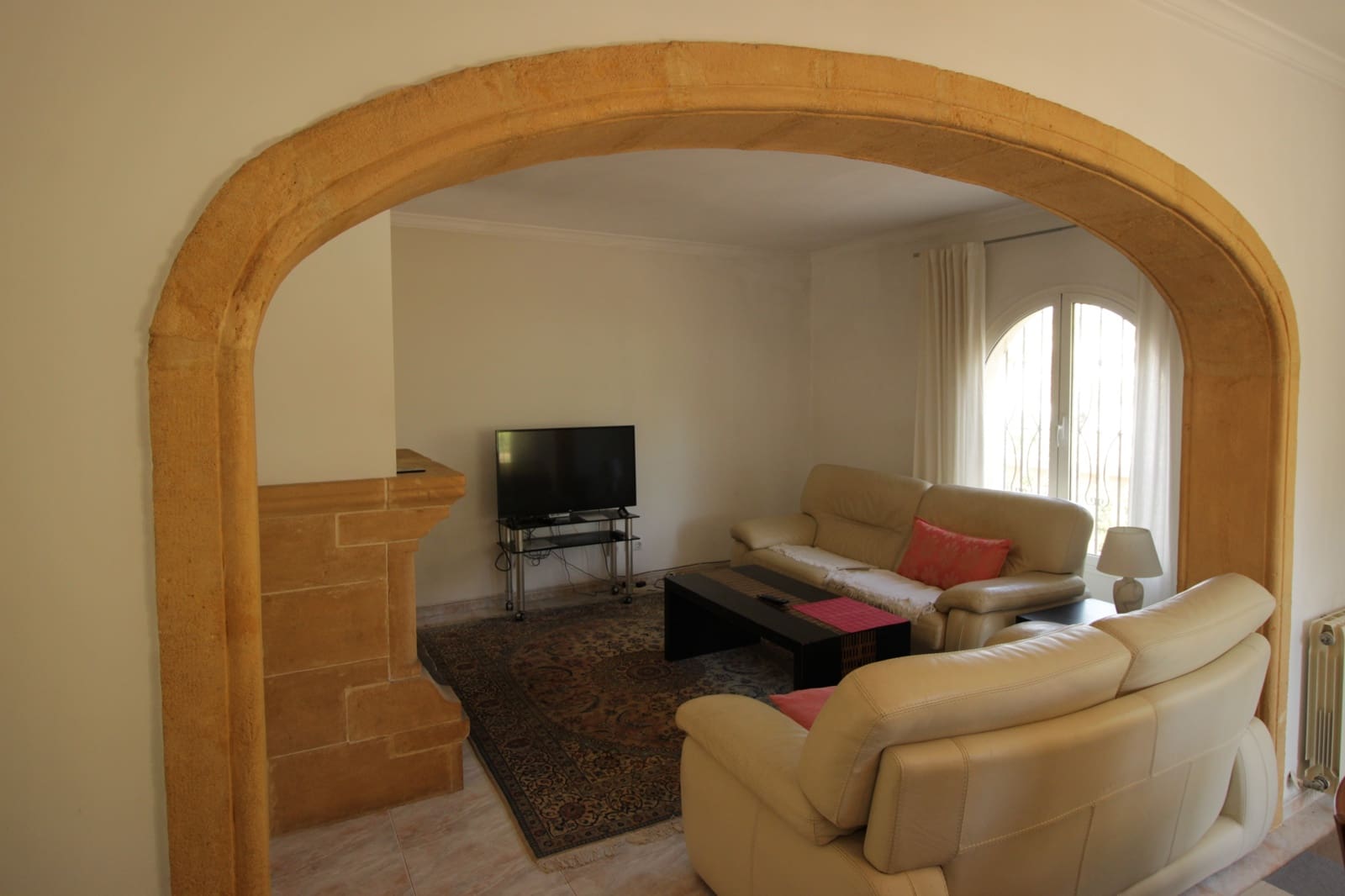 Villa/Maison de 4 chambres à louer à Javea / Xabia avec piscine garage - 1 800 € (Ref: 10073313)