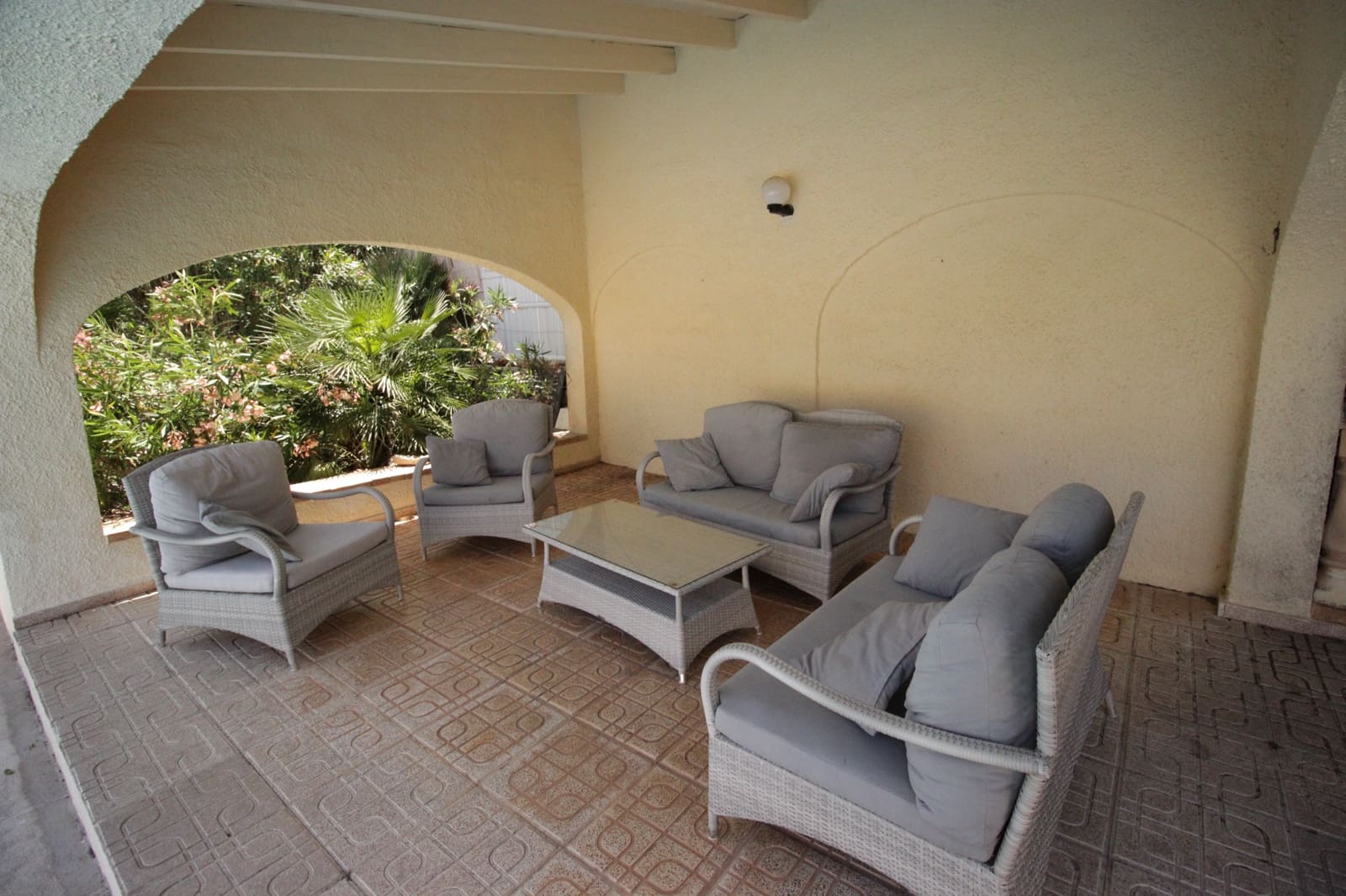 Villa/Maison de 4 chambres à louer à Javea / Xabia avec piscine garage - 1 800 € (Ref: 10073313)