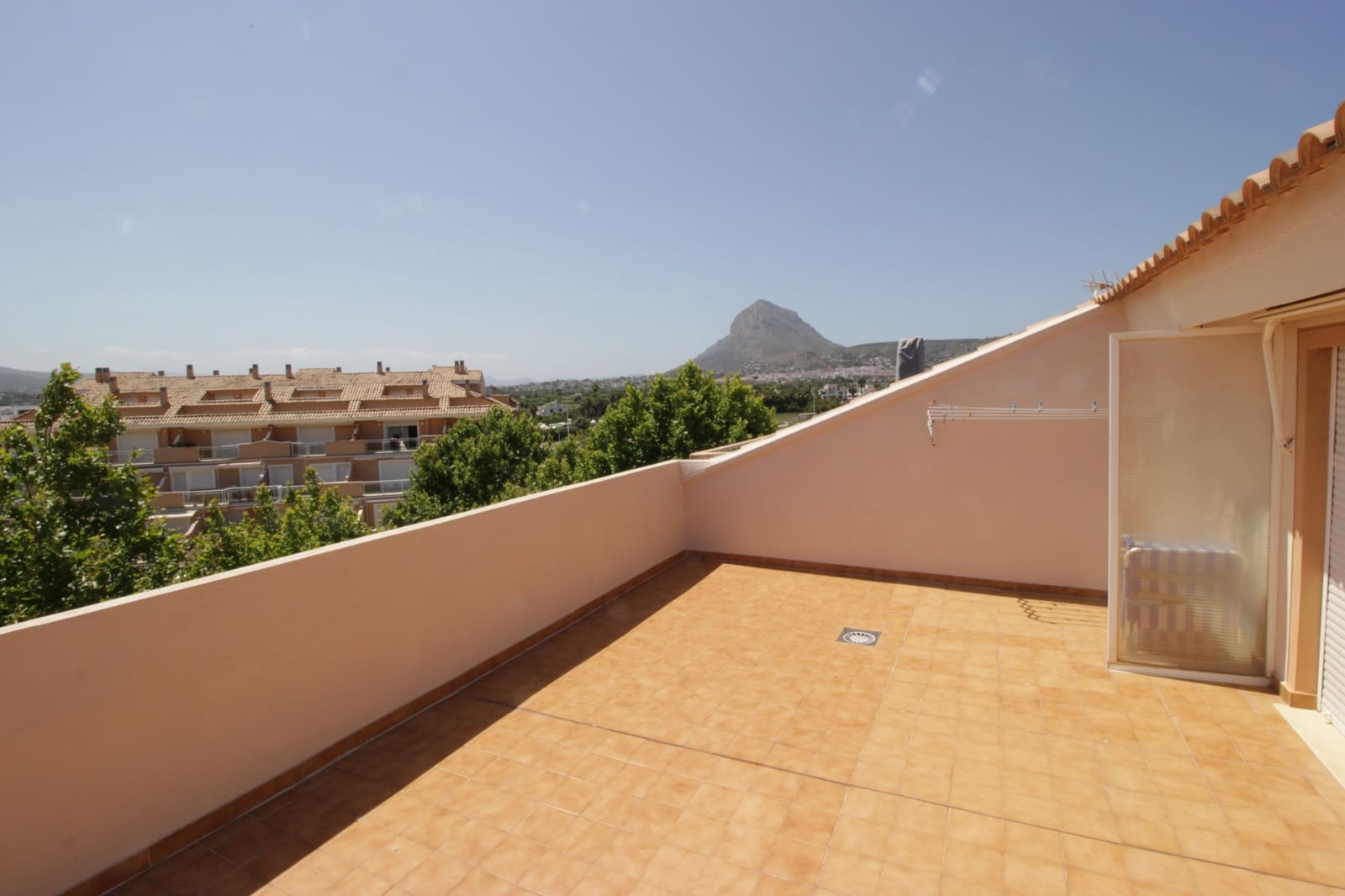 3 bedroom Penthouse for rent in Javea / Xabia with pool garage - € 1,250 (Ref: 3199923)