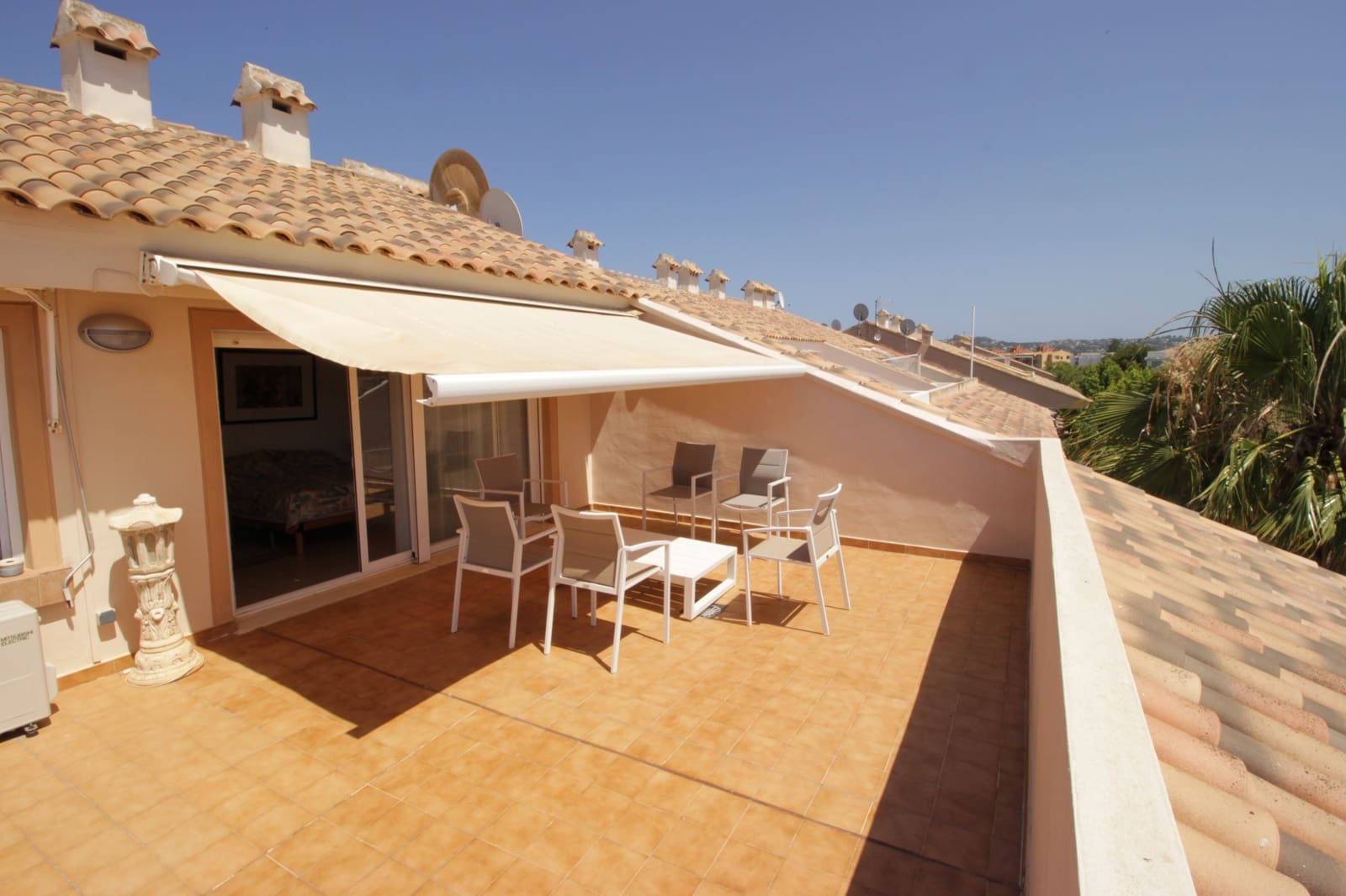 3 bedroom Penthouse for rent in Javea / Xabia with pool garage - € 1,250 (Ref: 3199923)