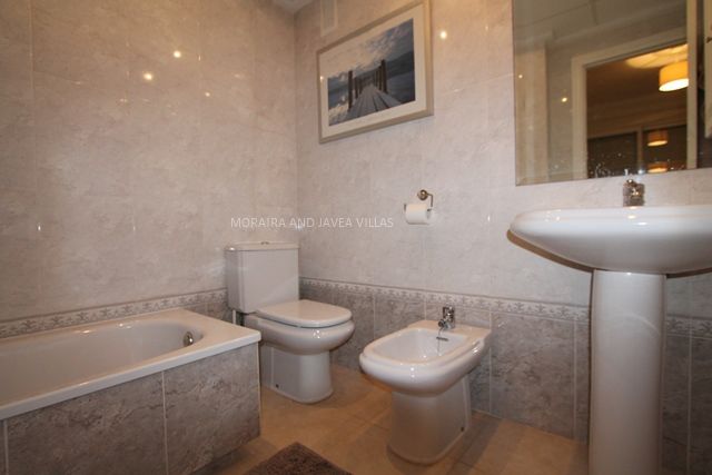 3 soveværelse Penthouse til leje i Javea / Xabia med swimmingpool garage - € 1.050 (Ref: 3199923)