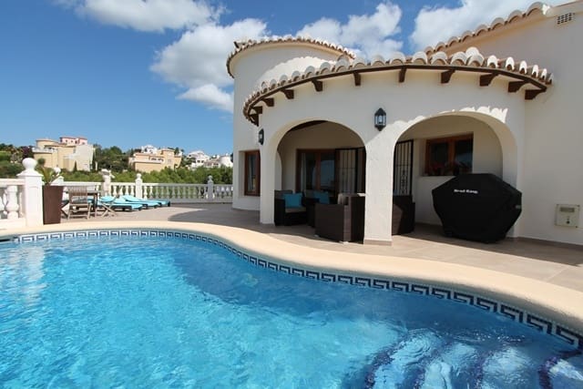 3 slaapkamer Villa voor vakantieverhuur in Benitachell / Benitatxell met zwembad - € 1.675 (Ref: 3224138)