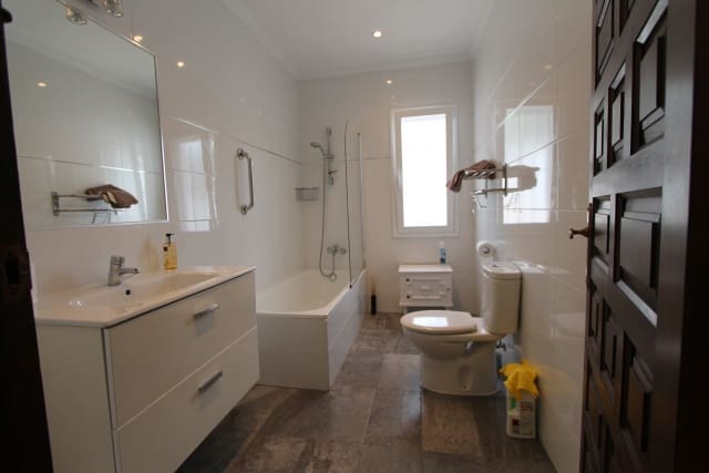 3 slaapkamer Villa voor vakantieverhuur in Moraira, Teulada-Moraira met zwembad - € 1.670 (Ref: 3228501)