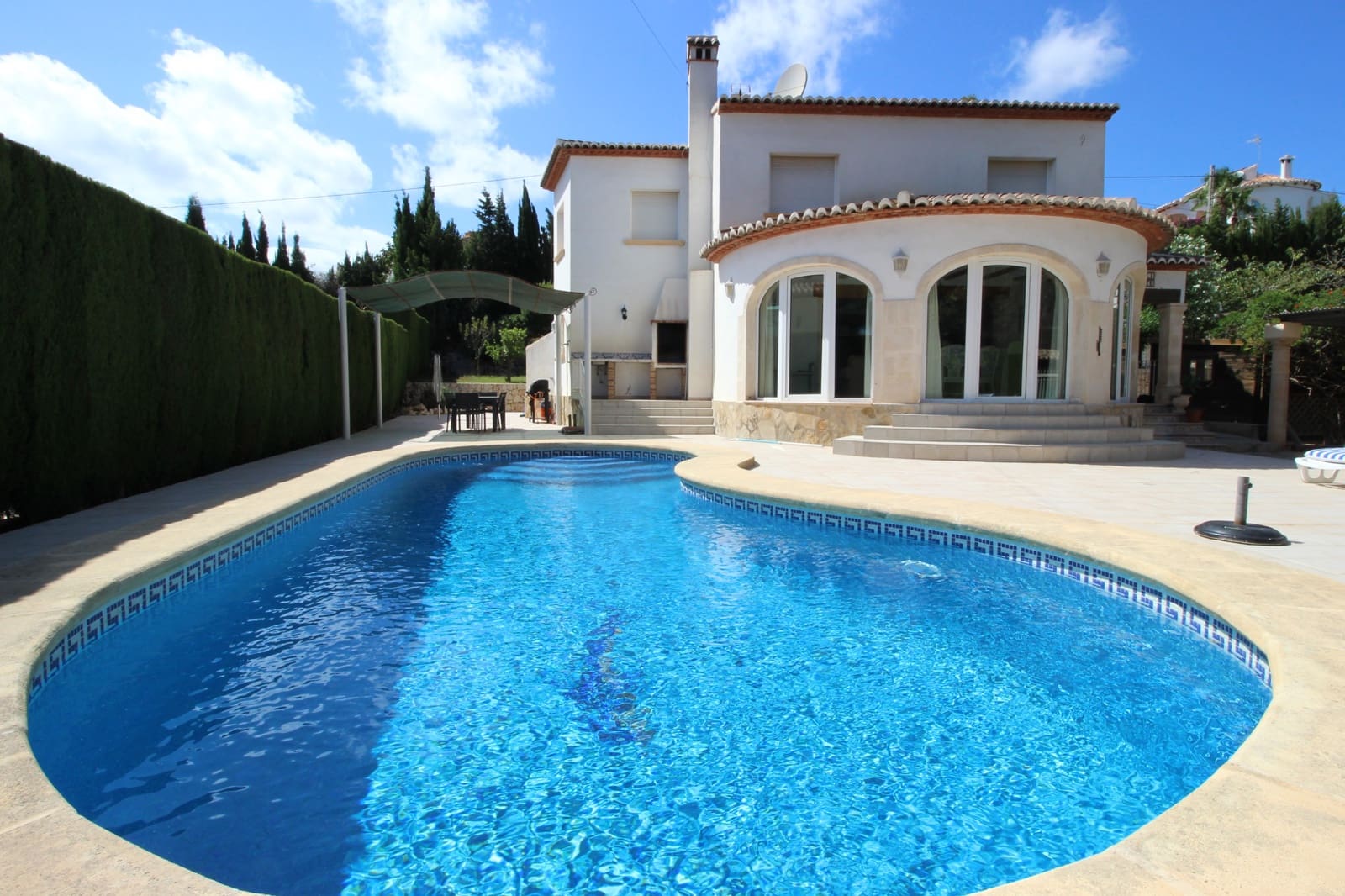 3 soverom Villa til leie i Javea / Xabia med svømmebasseng garasje - € 1 750 (Ref: 3262550)