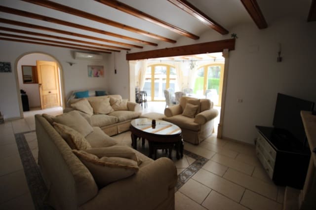 3 bedroom Villa for rent in Javea / Xàbia with pool garage - € 1,750 (Ref: 3262550)