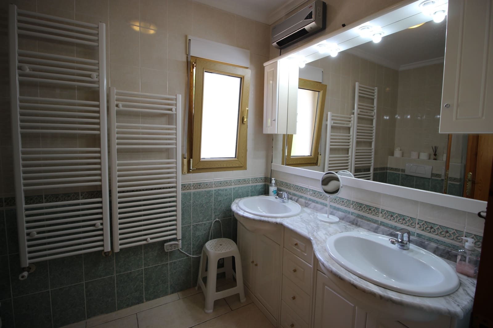 3 soverom Villa til leie i Javea / Xabia med svømmebasseng garasje - € 1 750 (Ref: 3262550)