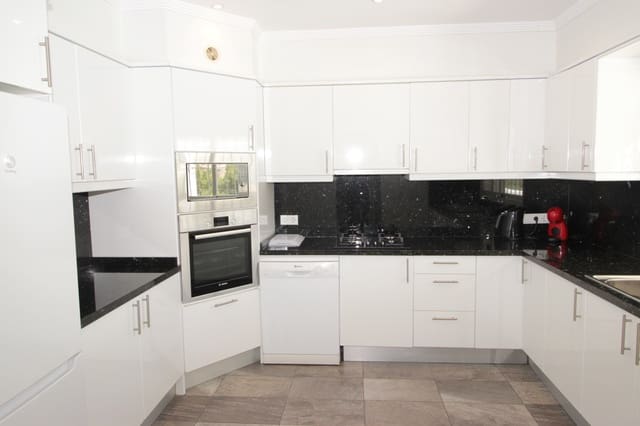 Chalet de 3 habitaciones en Moraira, Teulada-Moraira en alquiler con piscina garaje - 1.450 € (Ref: 3635651)