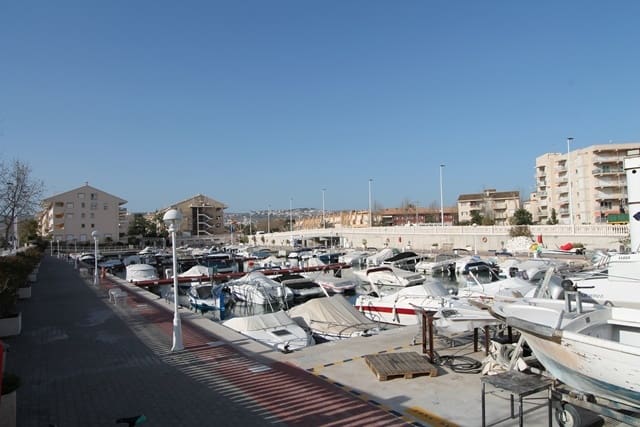 Appartement de 4 chambres à louer à Javea / Xabia avec piscine garage - 1 150 € (Ref: 6342758)