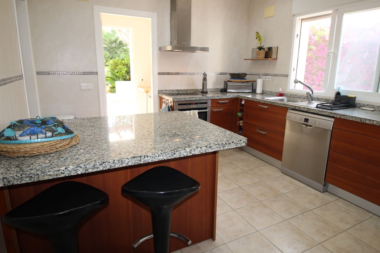 3 bedroom Villa for rent in Javea / Xabia with pool garage - € 1,600 (Ref: 9309216)