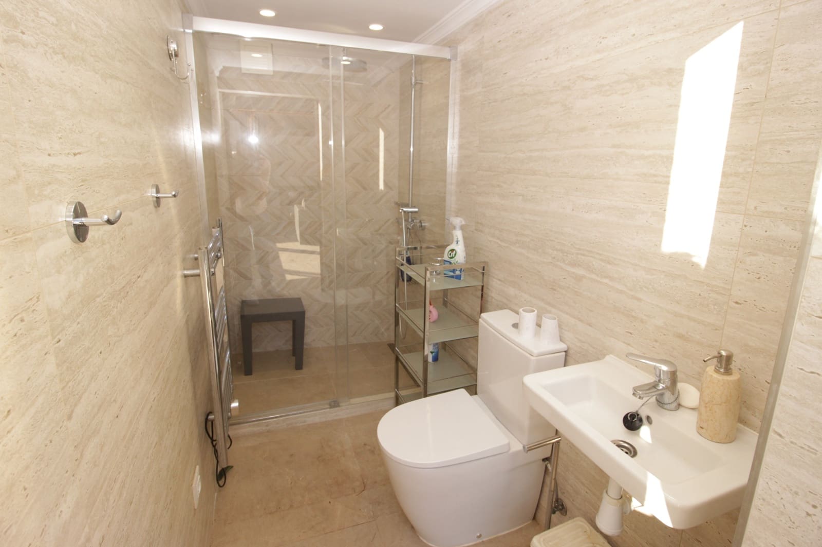 2 bedroom Bungalow for rent in Moraira - € 1,200 (Ref: 9834225)