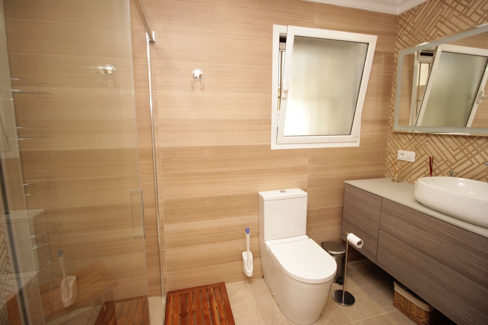 2 bedroom Bungalow for rent in Moraira - € 1,200 (Ref: 9834225)