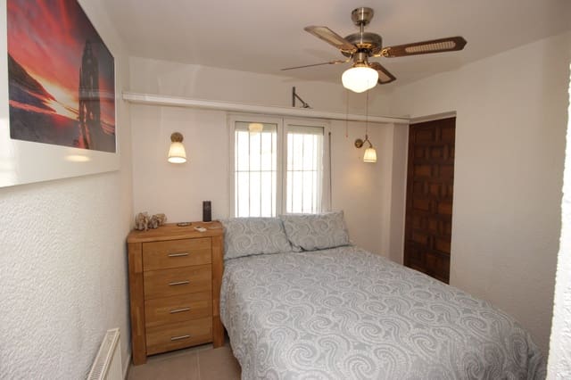 Bungalow de 2 habitaciones en Moraira, Teulada-Moraira en alquiler con piscina - 1.200 € (Ref: 9834225)