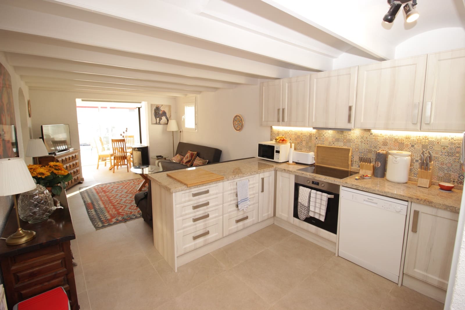 2 bedroom Bungalow for rent in Moraira - € 1,200 (Ref: 9834225)